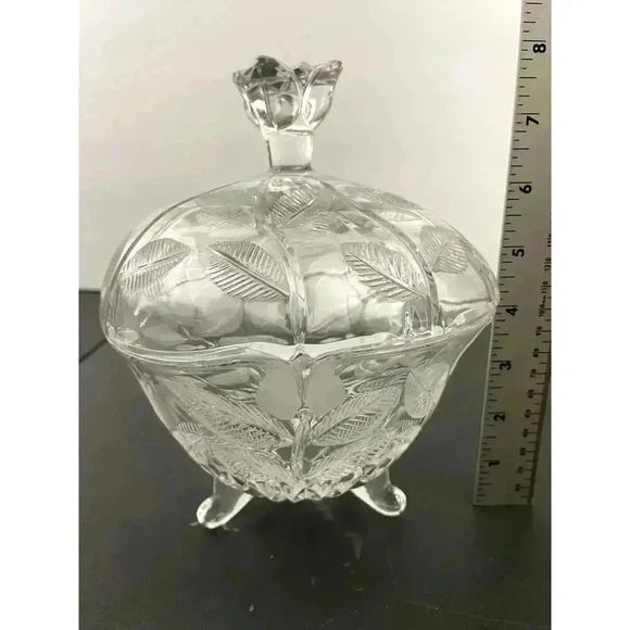 VTG Clear Crystal Glass Footed Candy Dish with Lid Etched Tulip Pattern - Picture 5 of 16
